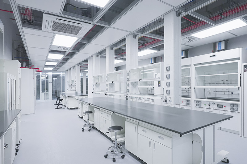 新荣实验室革新：安全与科技的现代融合